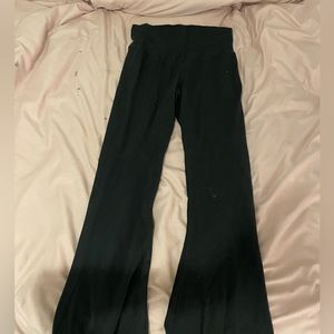 BRANDY MELVILLE - flared leggings